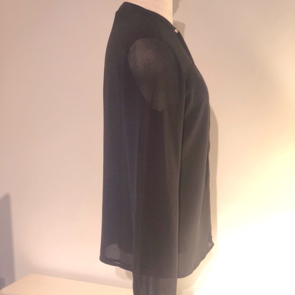 Cute black button down blouse - Picture 2 of 3